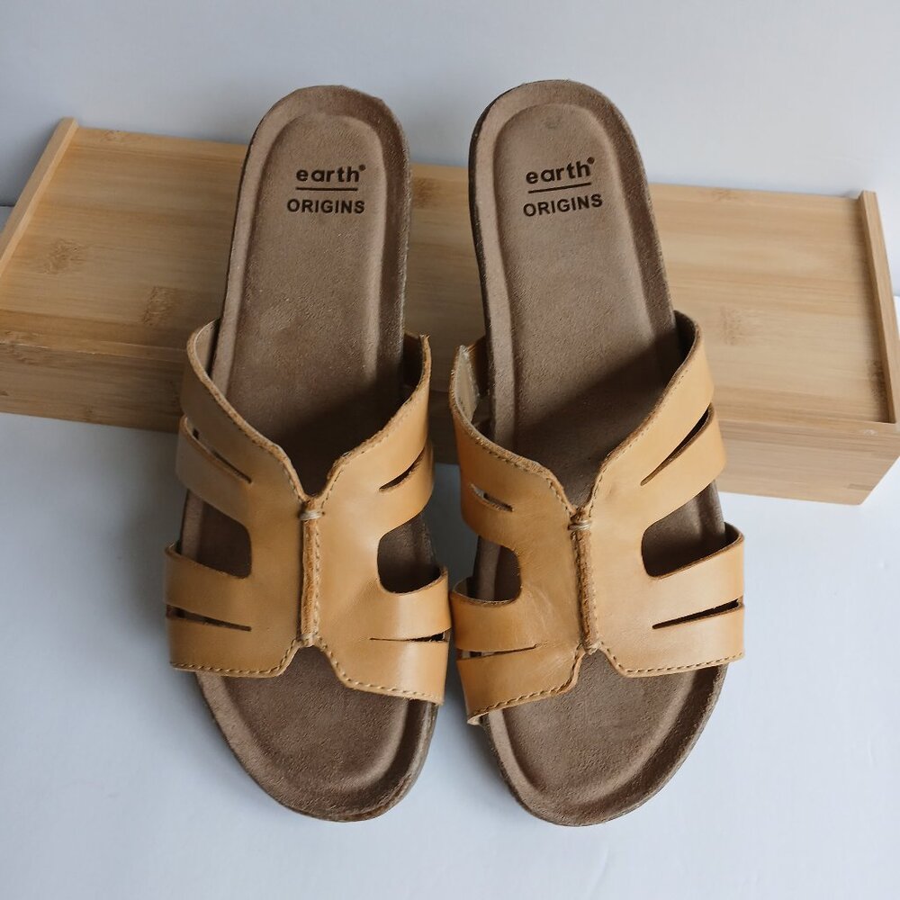 Earth Origins women's tan sandals Sz 7M